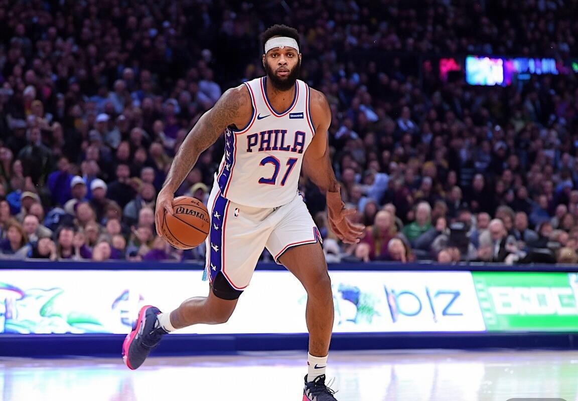 2012年NBA黄蜂对76人激战：篮球与人性的精彩较量(图4)